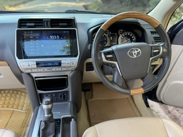 2017 Toyota Landcruiser Prado TX Sunroof