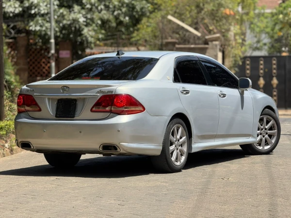 2009 Toyota Crown Athlete Fully Loaded