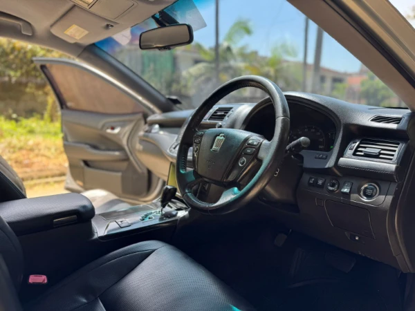 2009 Toyota Crown Athlete Fully Loaded