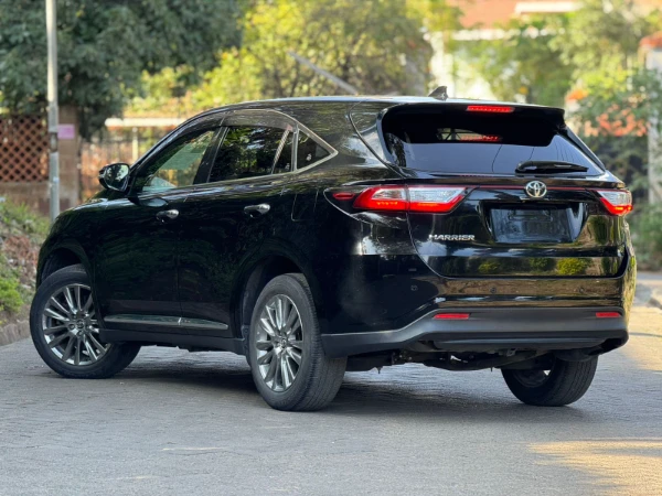 2018 Toyota Harrier Fully Loaded Sunroof