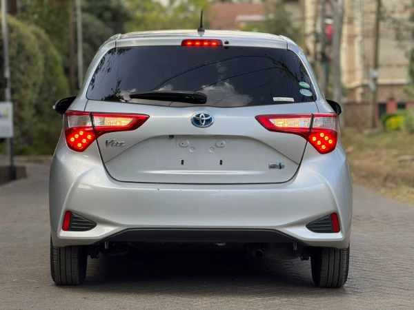 2018 Toyota Vitz Hybrid