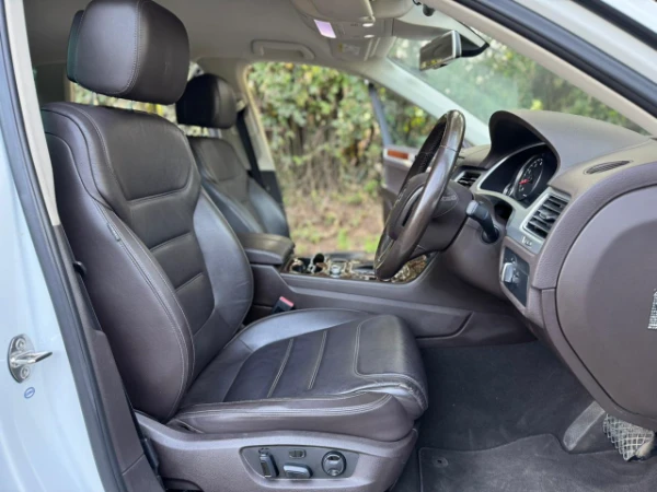 2017 Volksawgen Touareg 4Motion