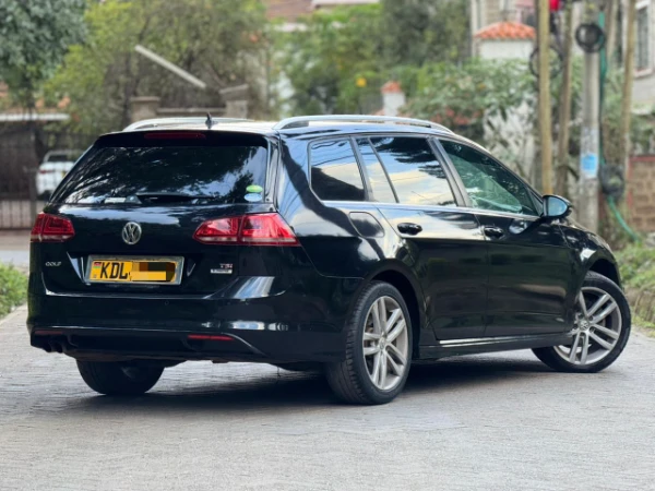 2016 Volkswagen Golf Variant