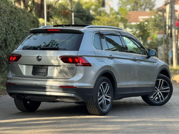 2019 Volkswagen Tiguan 2.0 TDI Sunroof