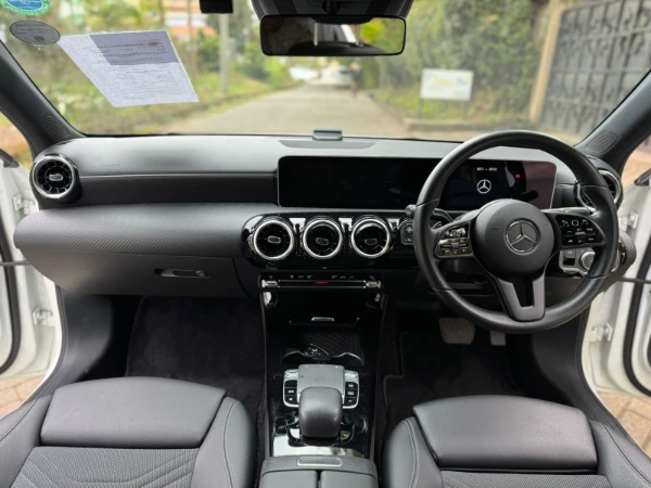 2019 Mercedes Benz A180