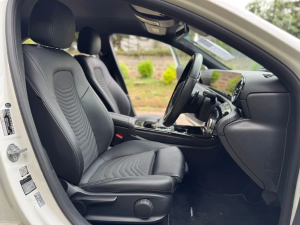 2019 Mercedes Benz A180