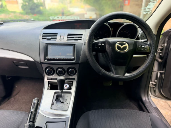 2010 Mazda Axela Sedan
