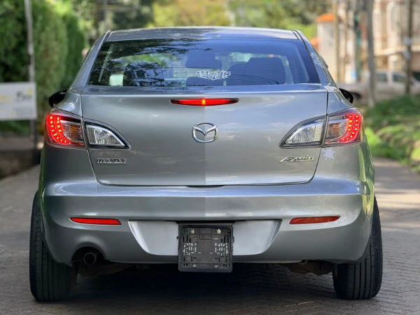 2010 Mazda Axela Sedan