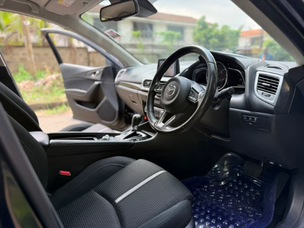 2018 Mazda Axela Sedan