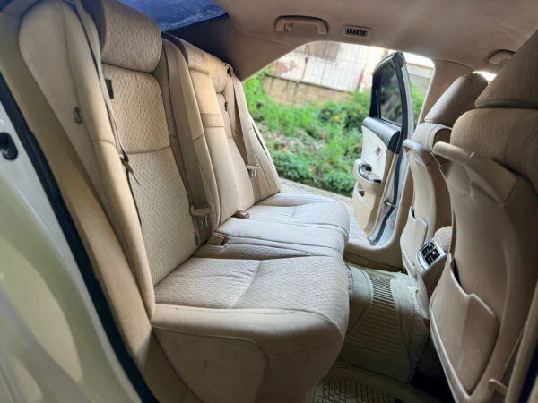 2009 Toyota Crown Royal Saloon