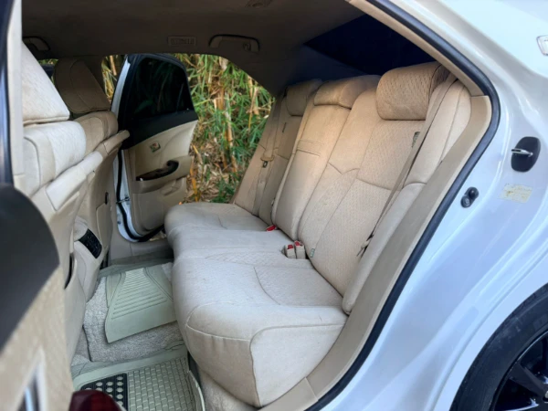 2009 Toyota Crown Royal Saloon