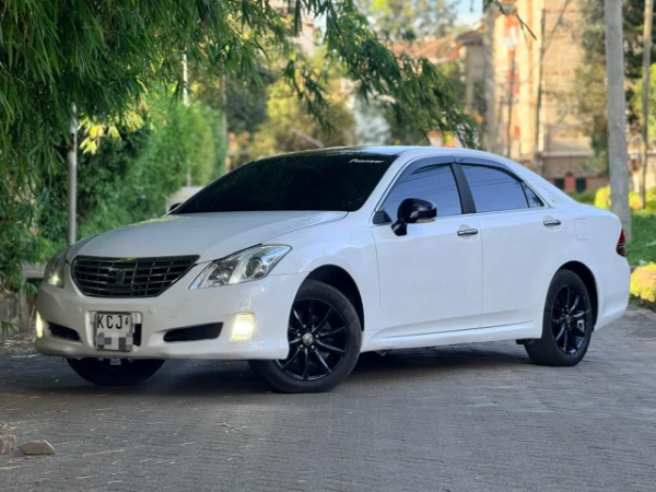 2009 Toyota Crown Royal Saloon