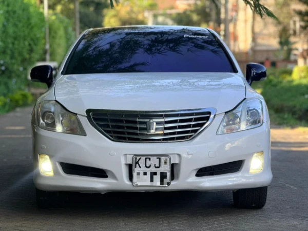 2009 Toyota Crown Royal Saloon