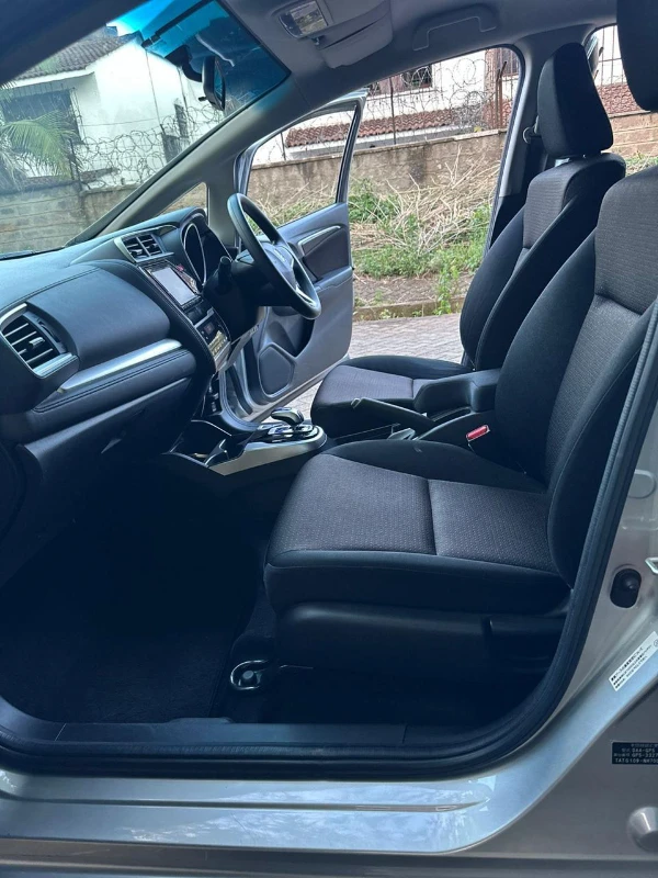 2017 Honda Fit Shuttle Hybrid