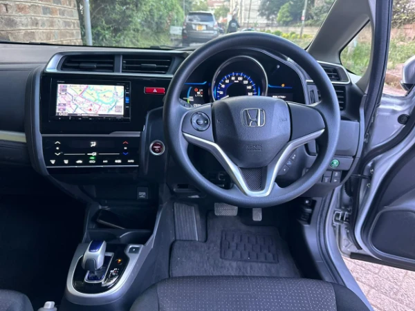 2017 Honda Fit Shuttle Hybrid