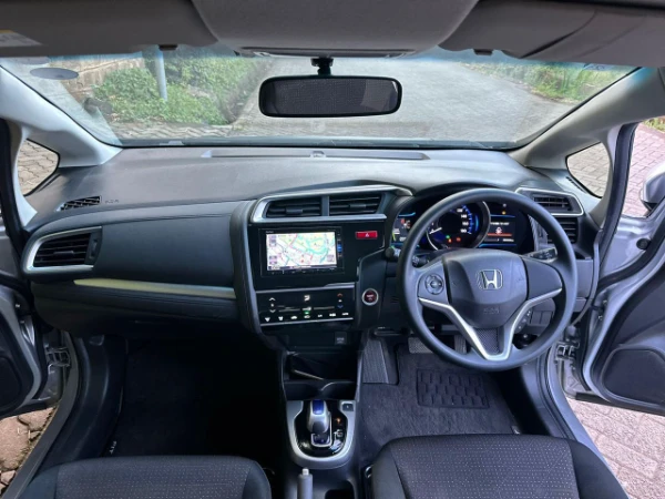 2017 Honda Fit Shuttle Hybrid