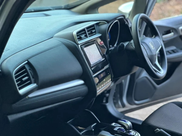 2017 Honda Fit Shuttle Hybrid