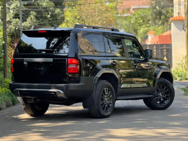 2024 Toyota Land Cruiser Prado J250 Sunroof