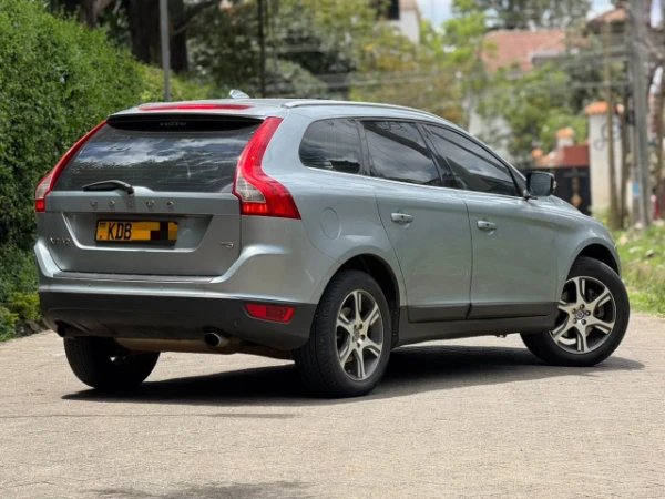 2014 Volvo XC60 T5