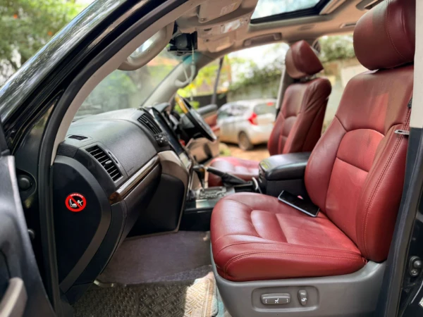 2010 Toyota Land Cruiser V8 ZX