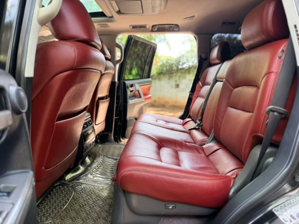 2010 Toyota Land Cruiser V8 ZX