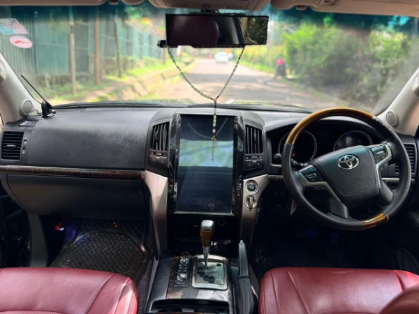 2010 Toyota Land Cruiser V8 ZX