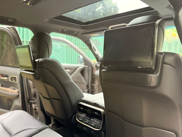 2023 Toyota Land Cruiser ZX LC300 Fully Loaded