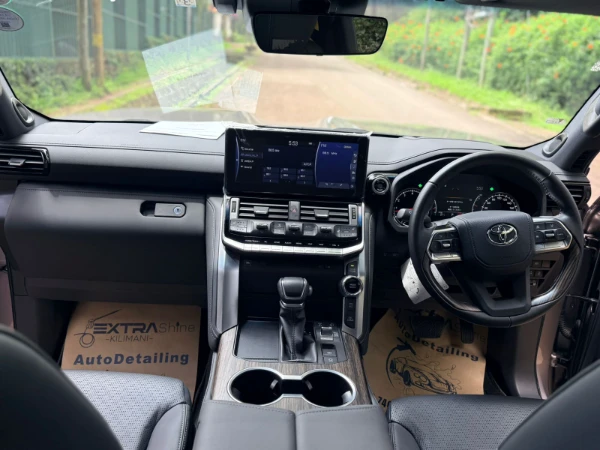 2023 Toyota Land Cruiser ZX LC300 Fully Loaded