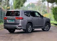 2023 Toyota Land Cruiser ZX LC300 Fully Loaded
