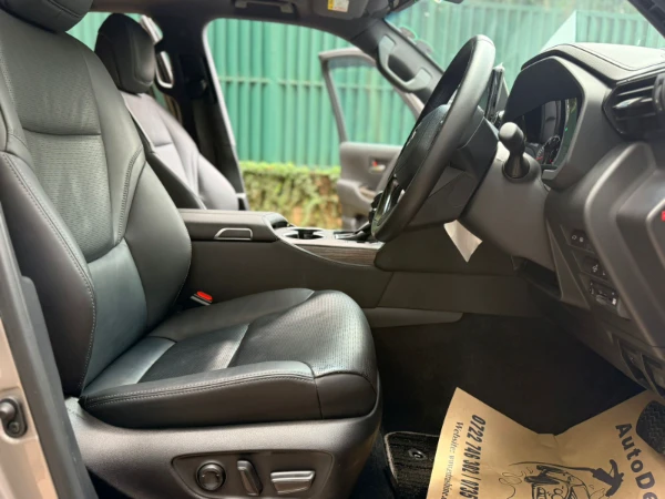 2023 Toyota Land Cruiser ZX LC300 Fully Loaded