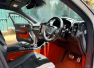 2019 Volvo XC40 T5 R-Design Sunroof