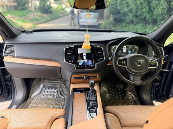 2019 Volvo XC90 T6 Inscription AWD