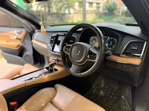 2019 Volvo XC90 T6 Inscription AWD