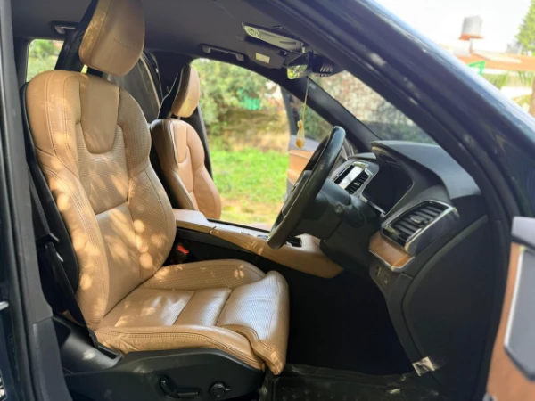 2019 Volvo XC90 T6 Inscription AWD