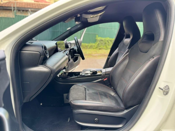 2018 Mercedes Benz A180