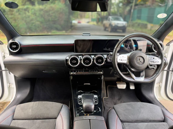 2018 Mercedes Benz A180