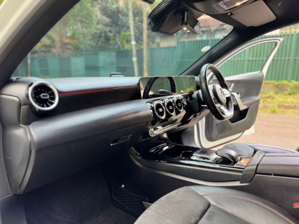 2018 Mercedes Benz A180