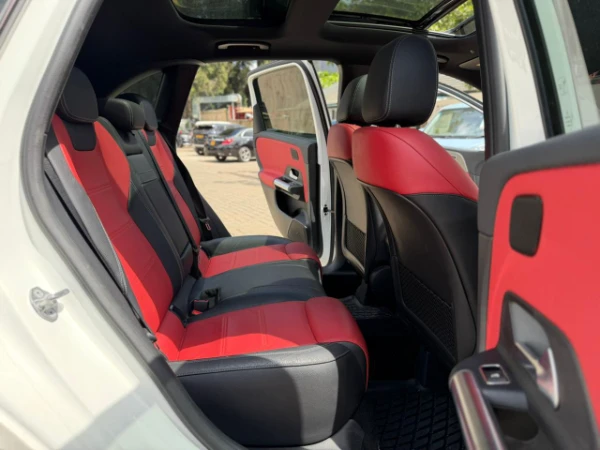 2019 Mercedes Benz B180 Sunroof
