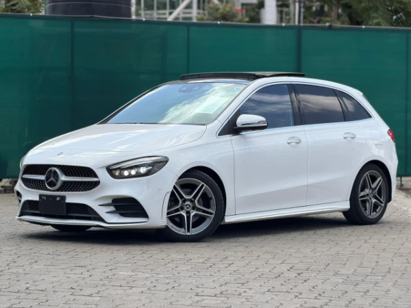 2019 Mercedes Benz B180 Sunroof