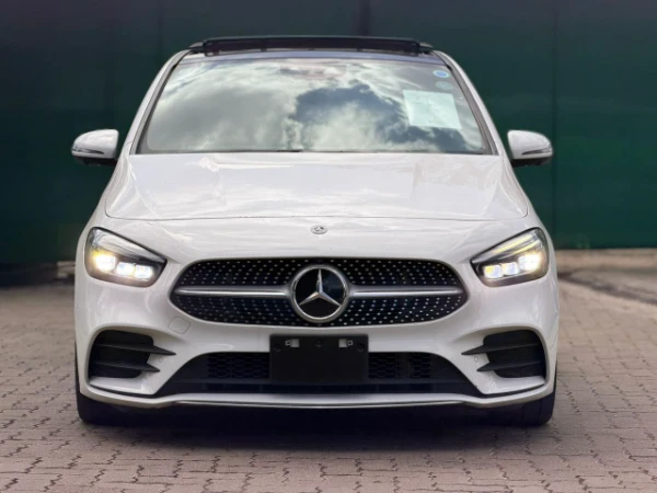 2019 Mercedes Benz B180 Sunroof
