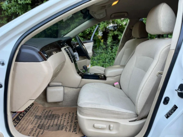 2009 Toyota Crown Royal Saloon