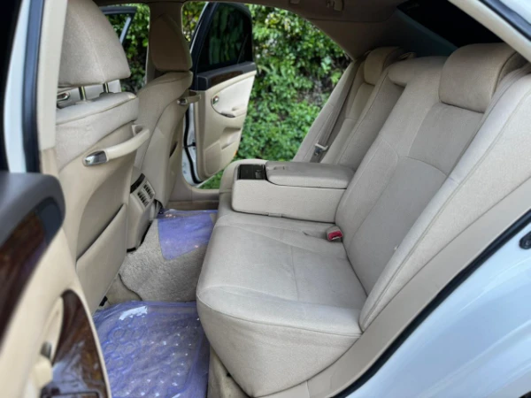 2009 Toyota Crown Royal Saloon