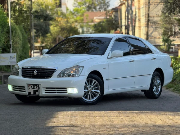 2009 Toyota Crown Royal Saloon