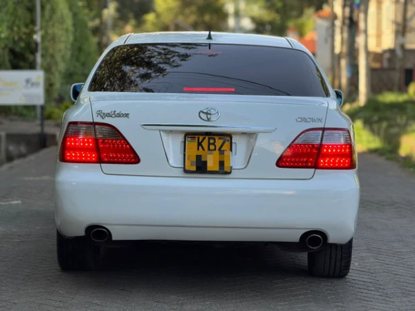 2009 Toyota Crown Royal Saloon
