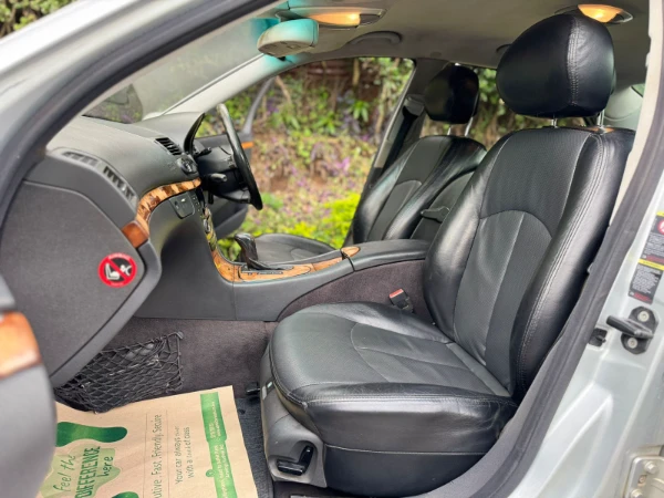 2006 Mercedes Benz E200