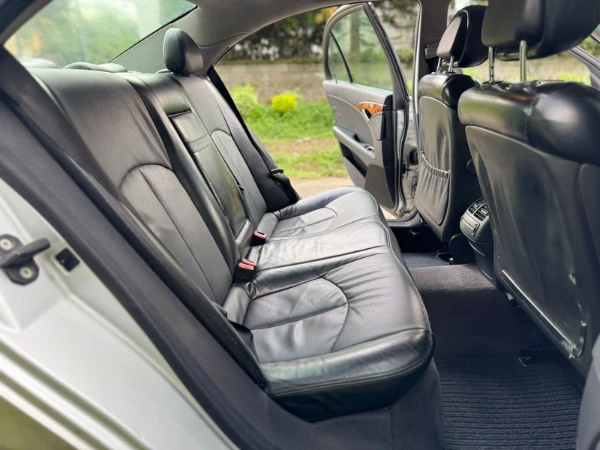 2006 Mercedes Benz E200