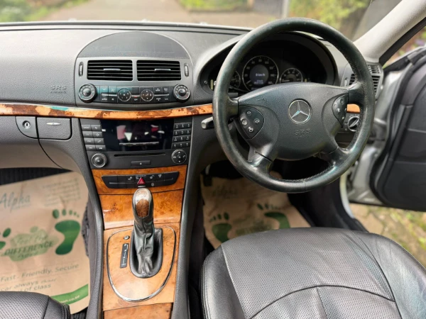 2006 Mercedes Benz E200