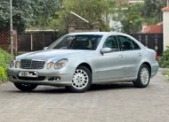 2006 Mercedes Benz E200