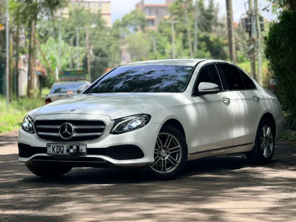 2017 Mercedes Benz E200 4Matic