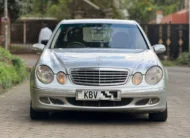 2006 Mercedes Benz E200
